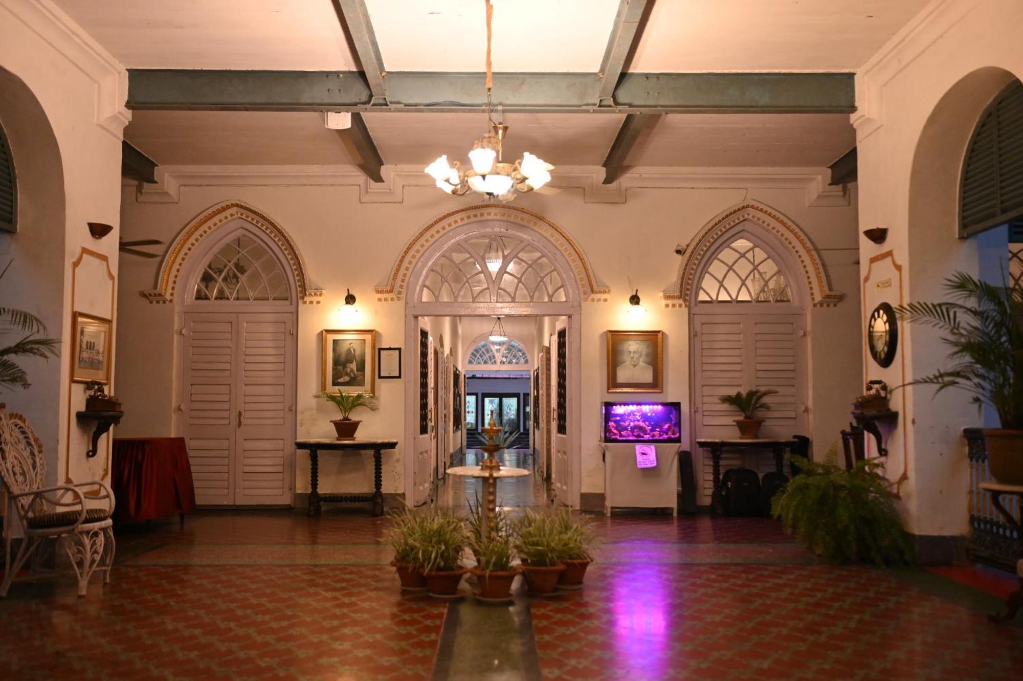 Hotel Thengal Manor Jorhāt Exterior foto