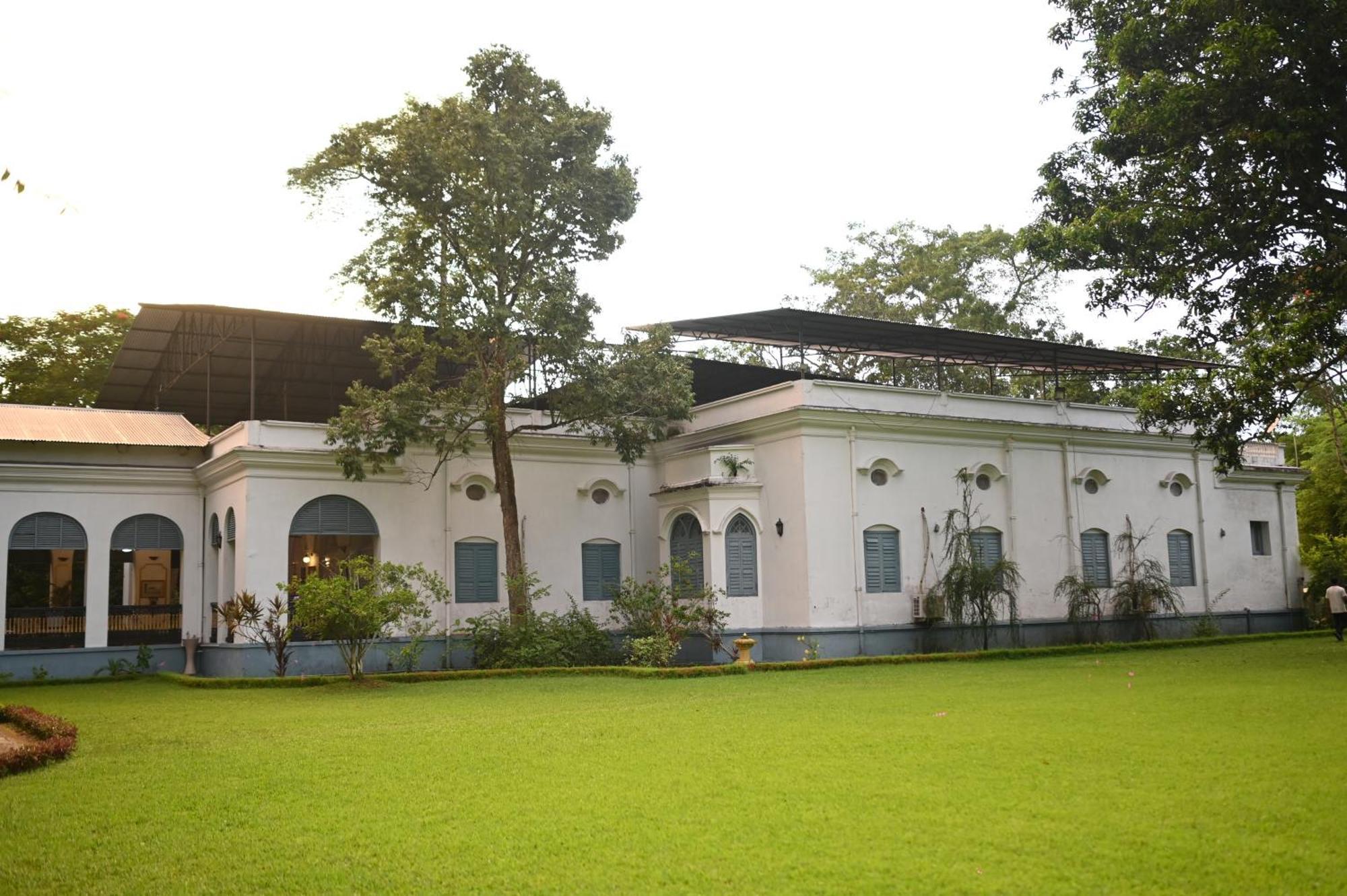 Hotel Thengal Manor Jorhāt Exterior foto